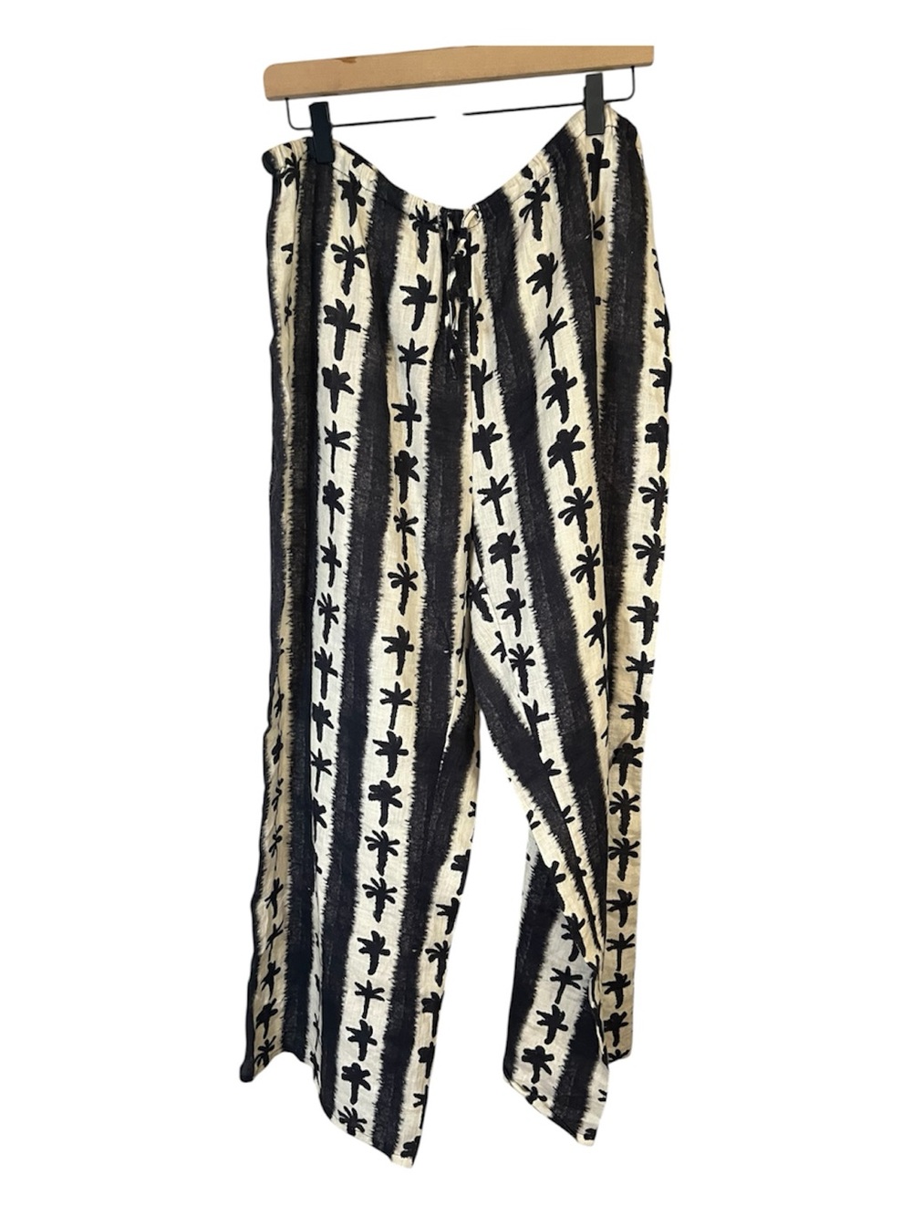 Desmond & Dempsey Linen Black & Cream Palm Print Wide-Leg Unisex Pants
